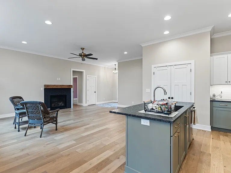 3222 Catalpa Farms Dr — Photo 13