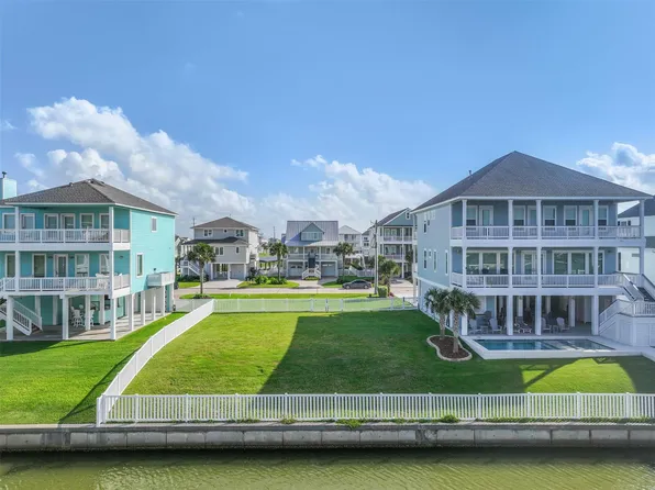 4119 Bluewing Teal Ct, Galveston, TX 77554