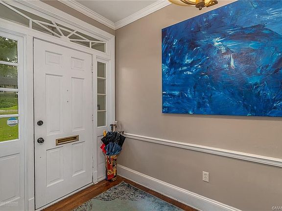4th image of 4038 Richmond Ave