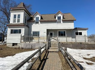429 S 7th St, Escanaba, MI 49829