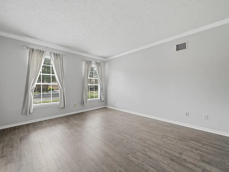15122 Greenleaf Ln — Photo 11