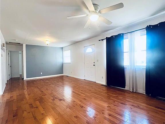 4th image of 1608 Ville Cecelia Ln