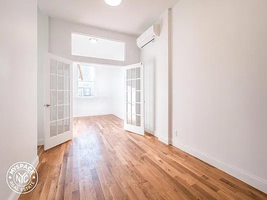 Rented by MySpaceNYC | media 10