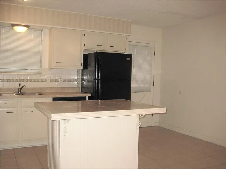 1527 Huron Ave #A — Photo 6
