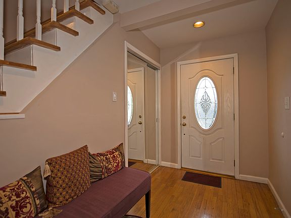 foyer and coat/shoe closet