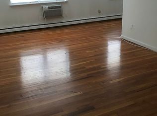 34 Bay Ter APT 2E, Staten Island, NY 10306