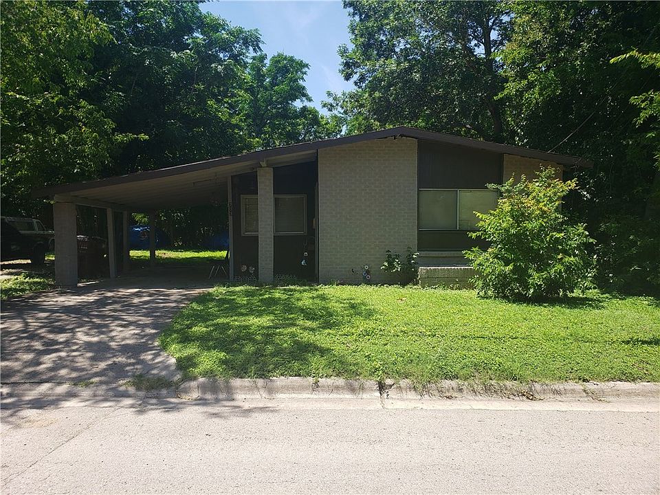2nd image of 703 Rosewood St