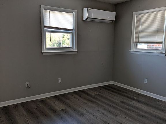 2nd image of 421 N Woodland Dr #5