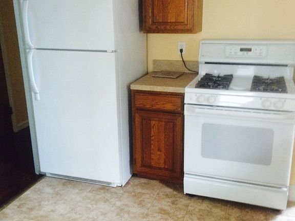 4th image of 4102 Kenmore Ave
