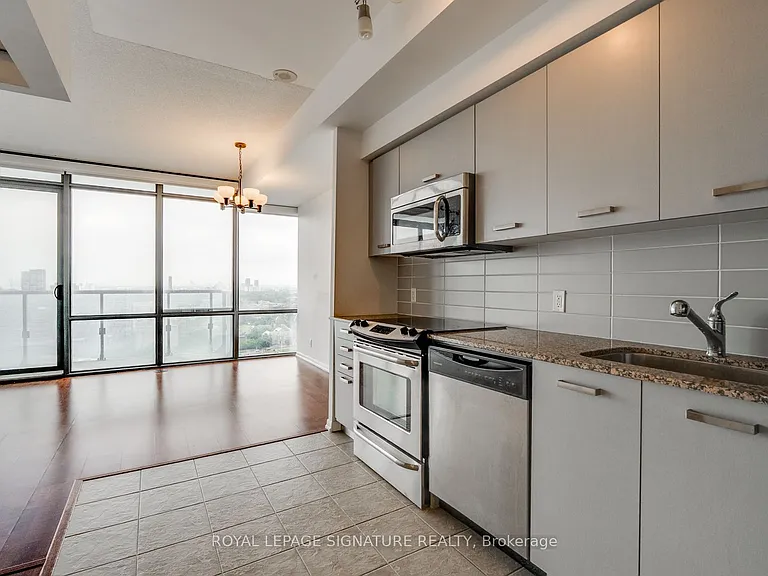 832 Bay St #2501 — Photo 1