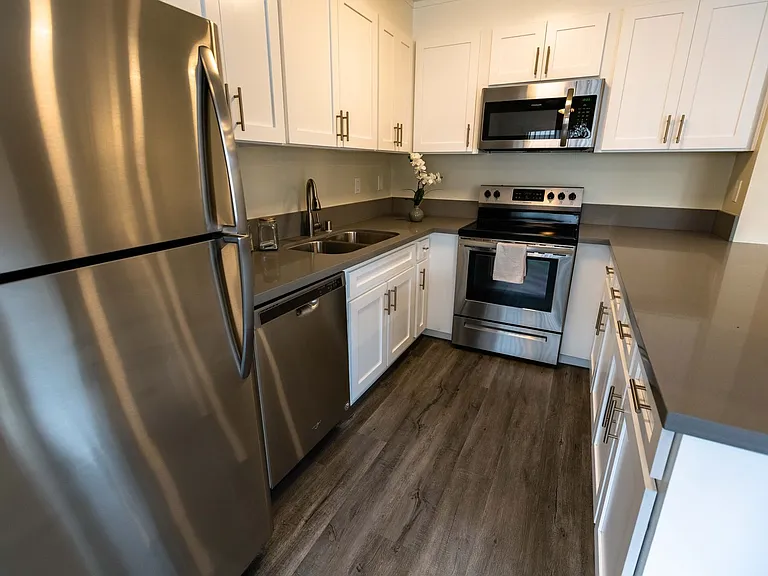 7244 Hillside Ave — Photo 8