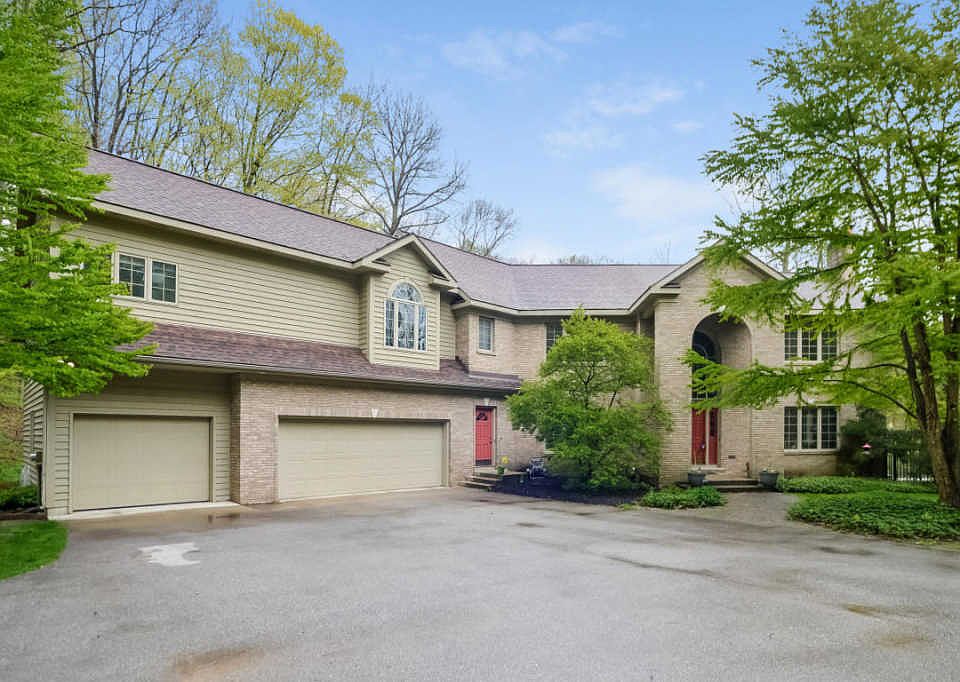 1st image of 1507 Winterwood Dr NE