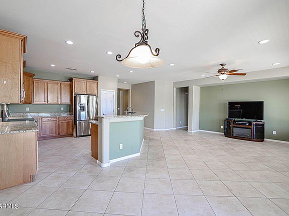 4th image of 27088 W ROSS Avenue