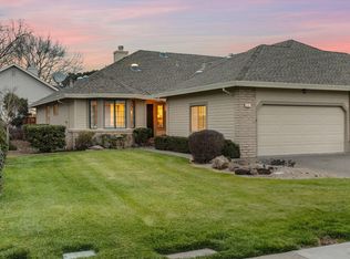 8391 Oakmont Dr, Santa Rosa, CA 95409