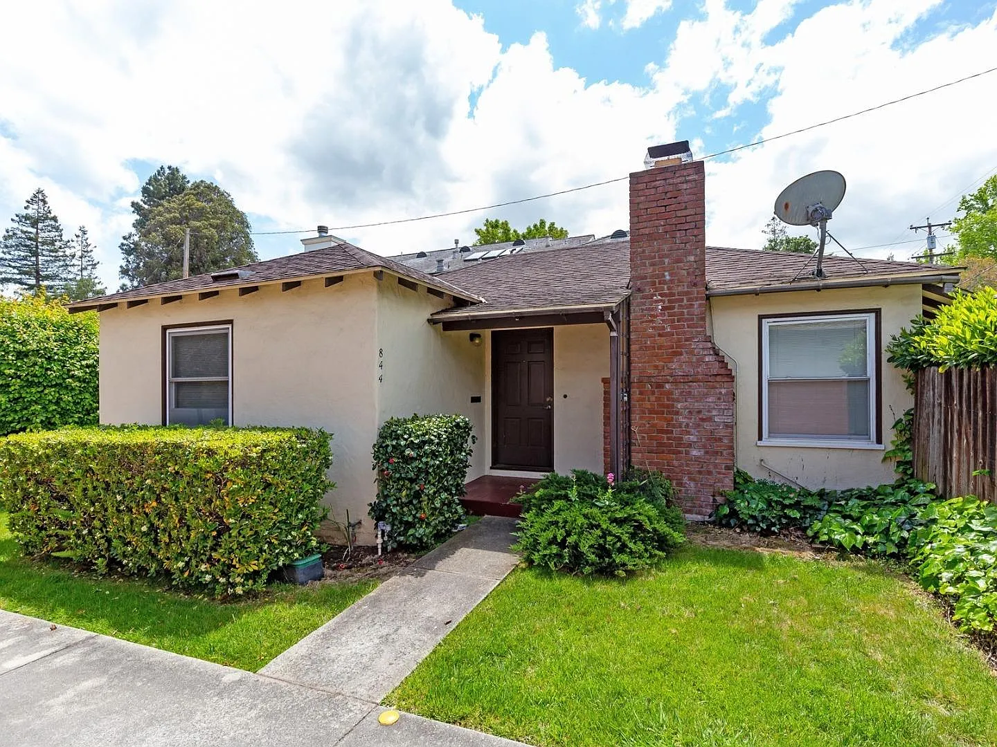 844 Boyce Ave photo 1
