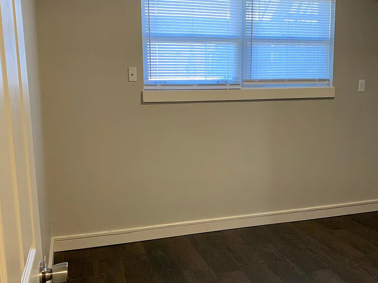 2328 W Savannah St — Photo 17