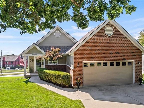 2nd image of 13735 Pembroke Cir