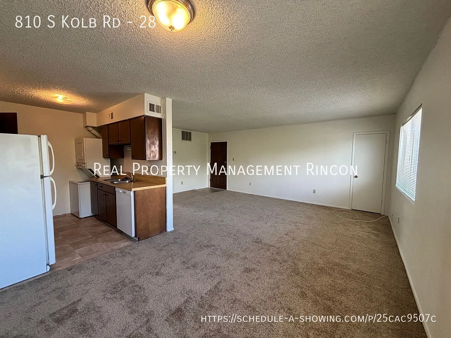 2 Bed/1 Bath Condo in Convenient East Side Location! — Photo 4