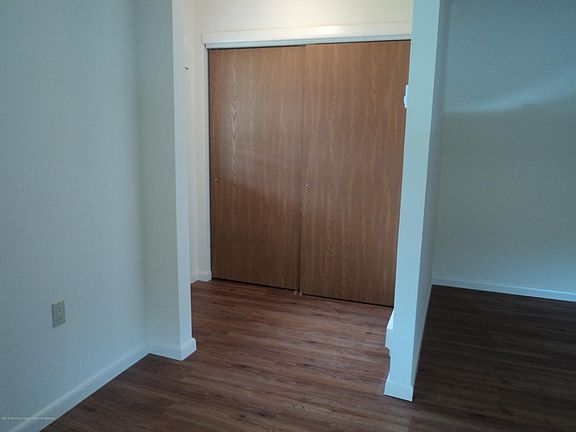 4th image of 30A Easton Dr #61