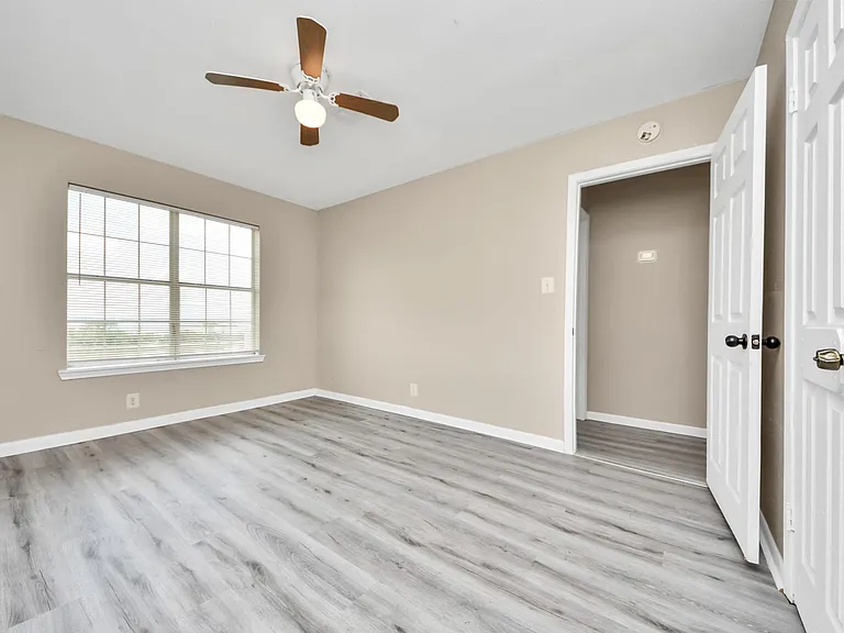 17111 River Rd #C — Photo 10