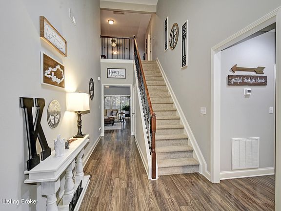 3rd image of 707 Dehart Ln