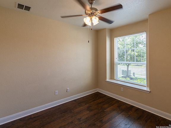 5th image of 2916 Mistywood Ln
