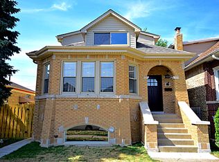 4928 W Carmen Ave, Chicago, IL 60630