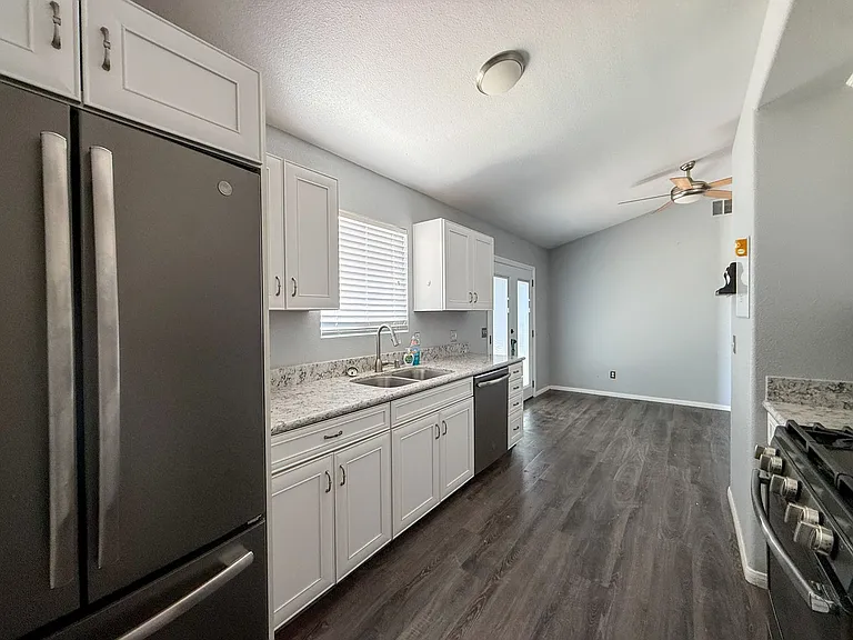 6926 N Star Ave #29 — Photo 7