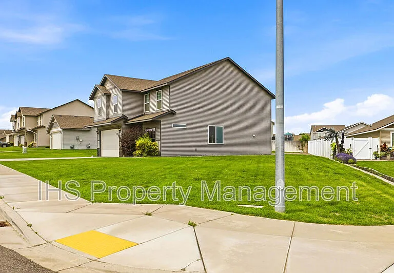 5814 Sidon Ln — Photo 2