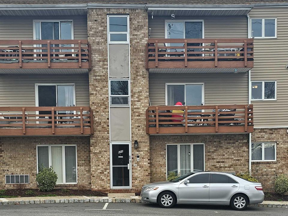 1st image of 688 Union Ave Unit E4