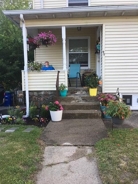 2nd image of 49 Hillcrest Rd #49