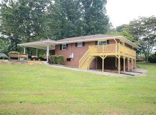 129 Hillcrest Rd, Thomasville, NC 27360