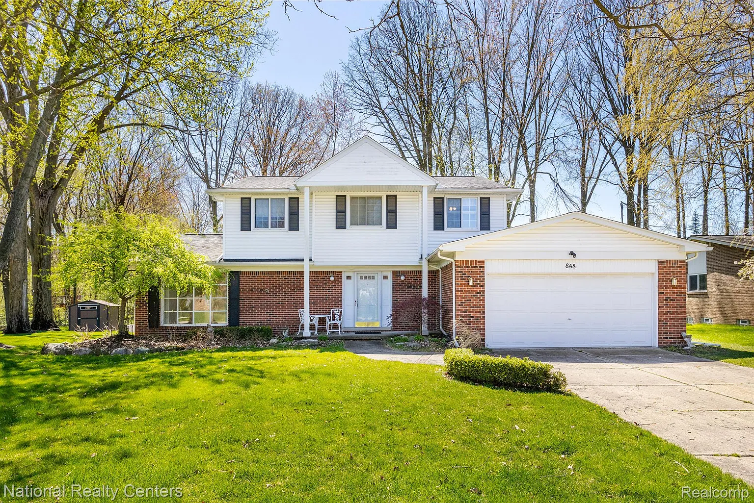 848 Longfellow Dr photo 1