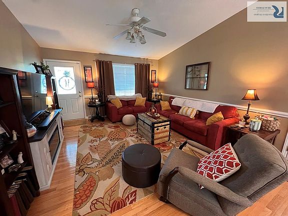 5th image of 103 Walker Pl