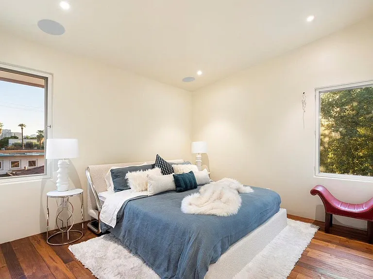 341 E Monte Vista Rd — Photo 35