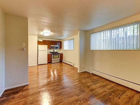 4th image of 1363 Pierce St #4