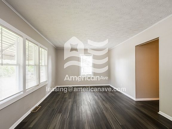 1525257_003_wm_-_living_room_12991458.jpg