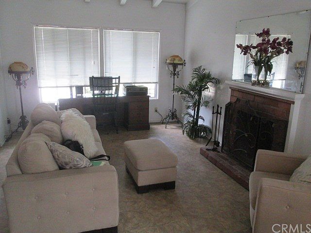 1st image of 1611 N Fries Ave