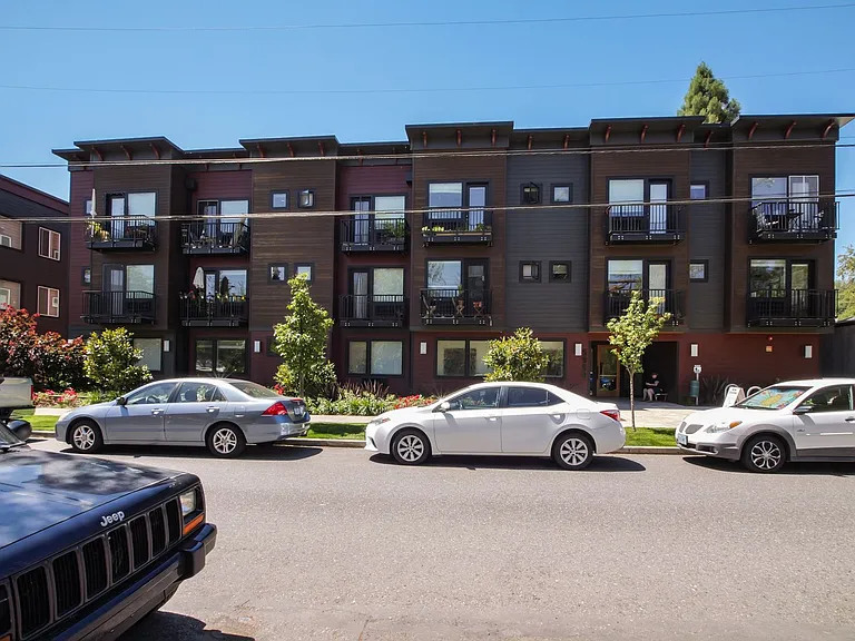 5959 S Virginia Ave — Photo 21