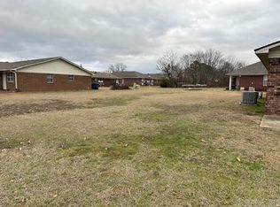832 S Donaghey Ave, Conway, AR 72034