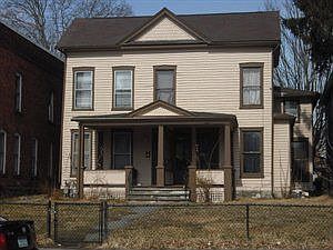 1st image of 374-376 W Clinton St