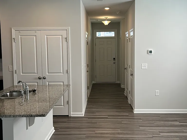 103 Bedivere Ln — Photo 7