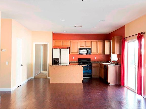 2nd image of 29036 Heliodor Cir