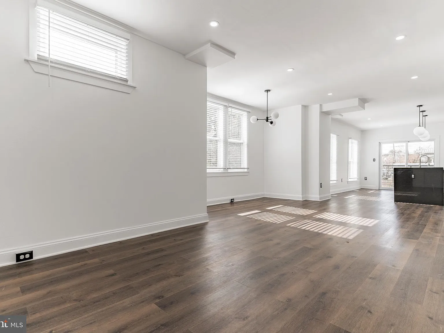 Row House — Photo 3