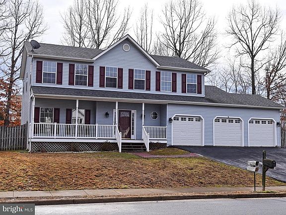 2nd image of 16 Atina Dr