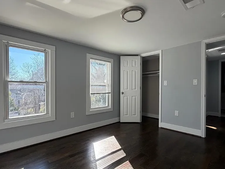 115 E Monmouth St — Photo 13