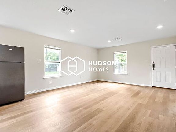 4th image of 1600 Lucile Ave