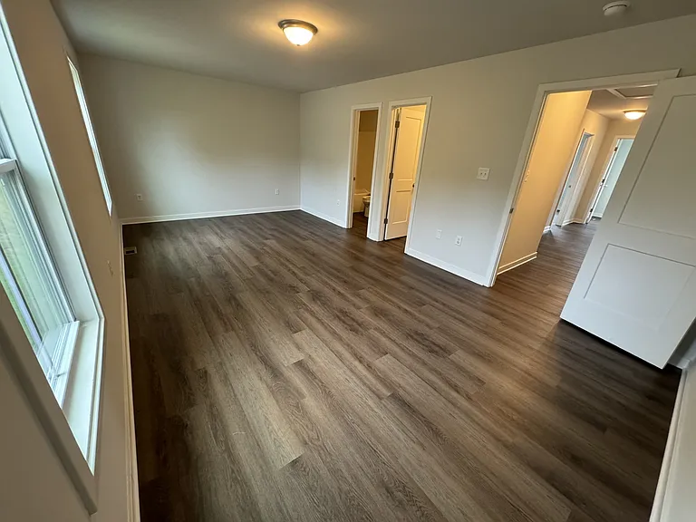 121 Europa Way — Photo 22