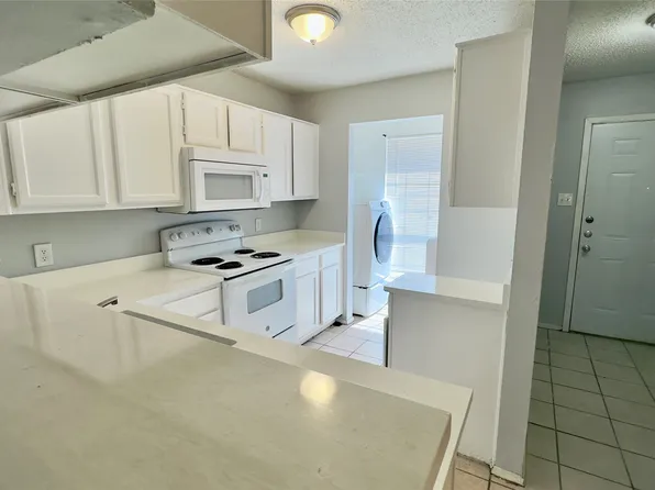 10500 Lake June Rd #B02, Dallas, TX 75217