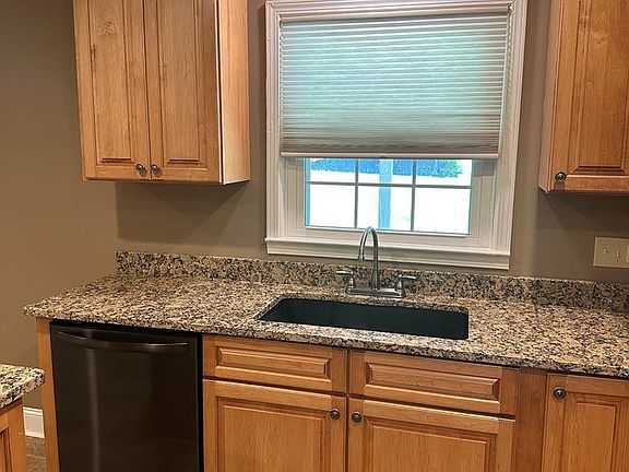 5th image of 414 Haven Dr